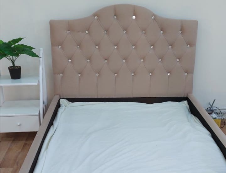 Мягкая кровать "Корона"