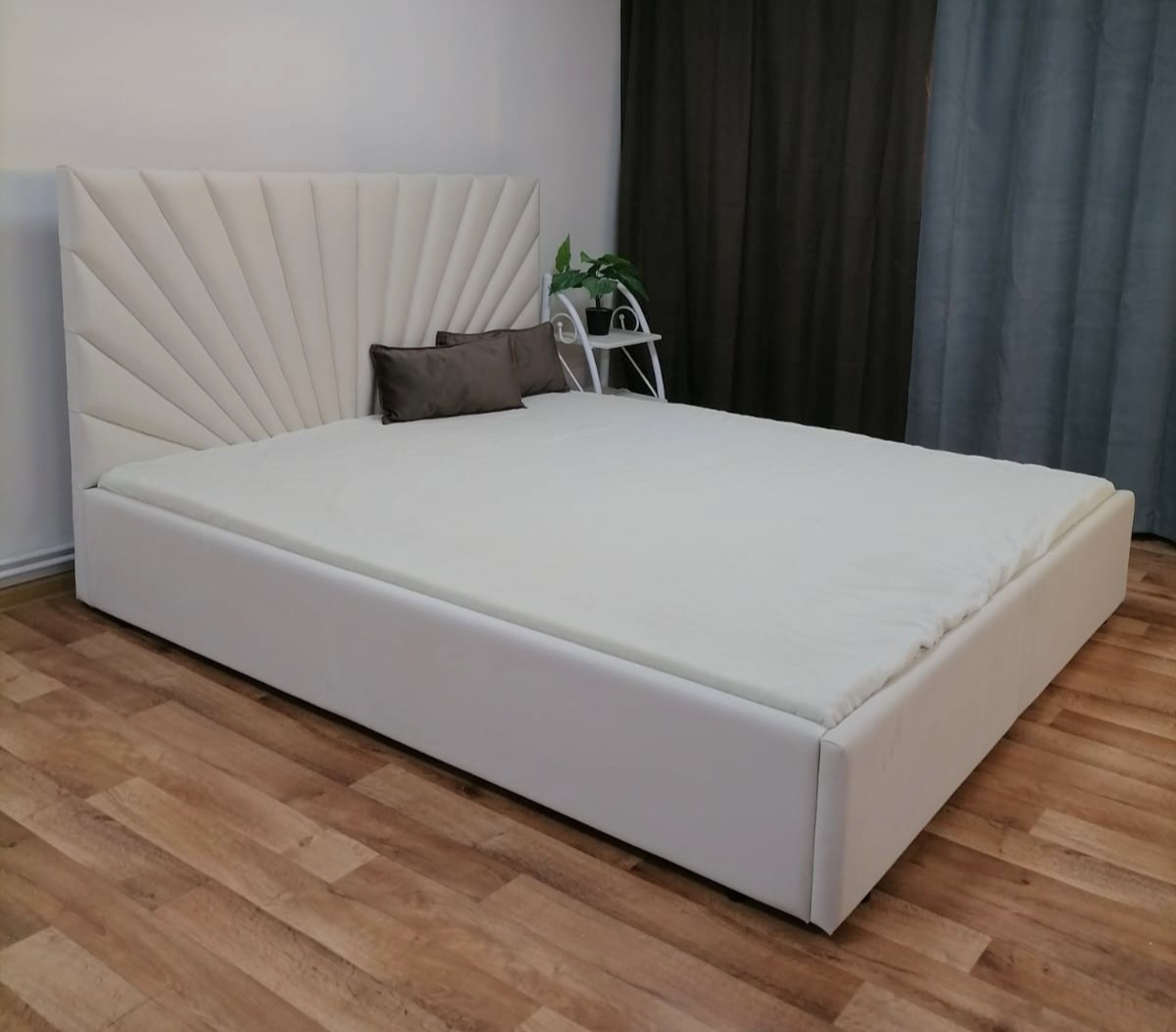 Мягкая кровать "Стелла"